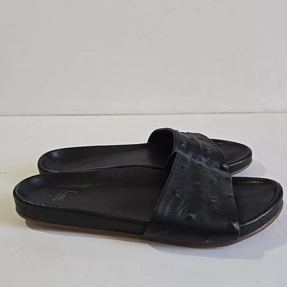 Beek Embossed - Picture 6 of 9